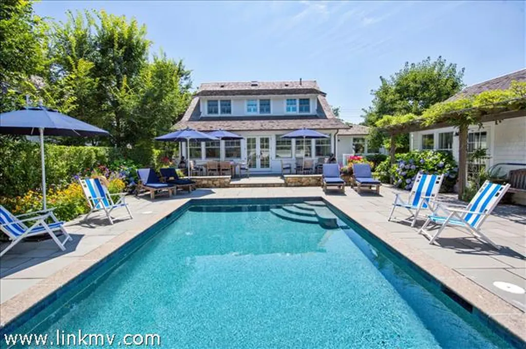 179 Upper Main Street Edgartown MA 02539