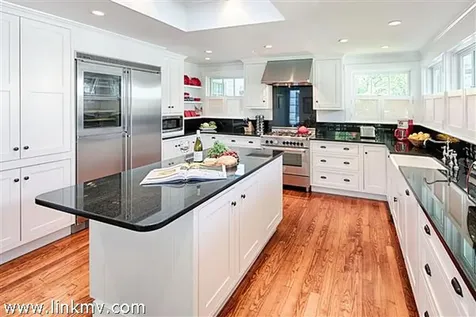 179 Upper Main Street Edgartown MA 02539