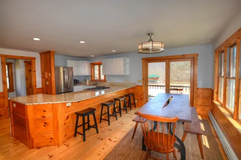 180 Skiffs Lane West Tisbury MA 02575