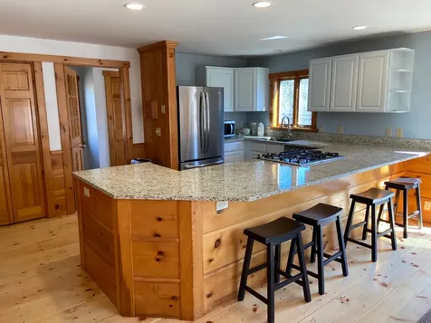 180 Skiffs Lane West Tisbury MA 02575