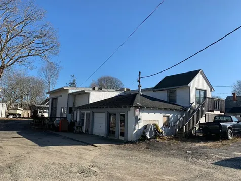 114 Dukes County Avenue Oak Bluffs MA 02557