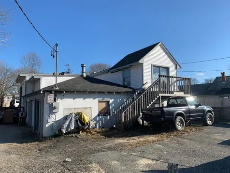 114 Dukes County Avenue Oak Bluffs MA 02557