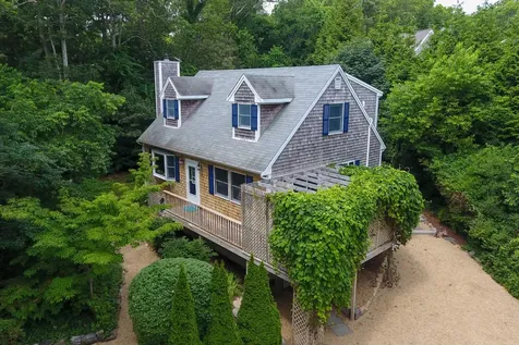 12 Old Lighthouse Road Vineyard Haven MA 02568