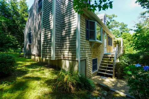 12 Old Lighthouse Road Vineyard Haven MA 02568