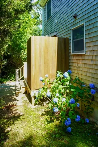 12 Old Lighthouse Road Vineyard Haven MA 02568