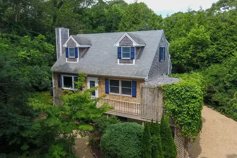 12 Old Lighthouse Road Vineyard Haven MA 02568