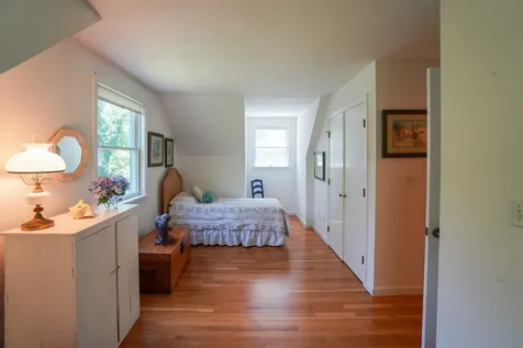 12 Old Lighthouse Road Vineyard Haven MA 02568