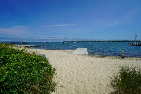 12 Old Lighthouse Road Vineyard Haven MA 02568
