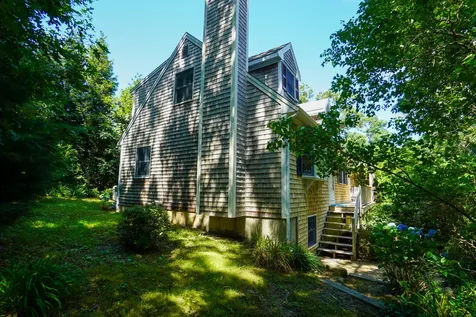 12 Old Lighthouse Road Vineyard Haven MA 02568