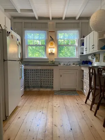 9 West Clinton Avenue Oak Bluffs MA 02557