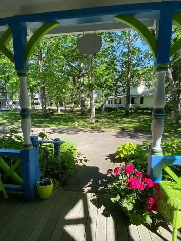 9 West Clinton Avenue Oak Bluffs MA 02557