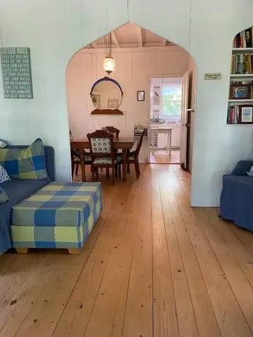 9 West Clinton Avenue Oak Bluffs MA 02557
