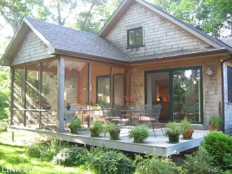 15R Spindles Path Oak Bluffs MA 02557