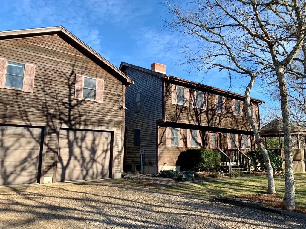 22 Bold Meadow Lane Edgartown MA 02539