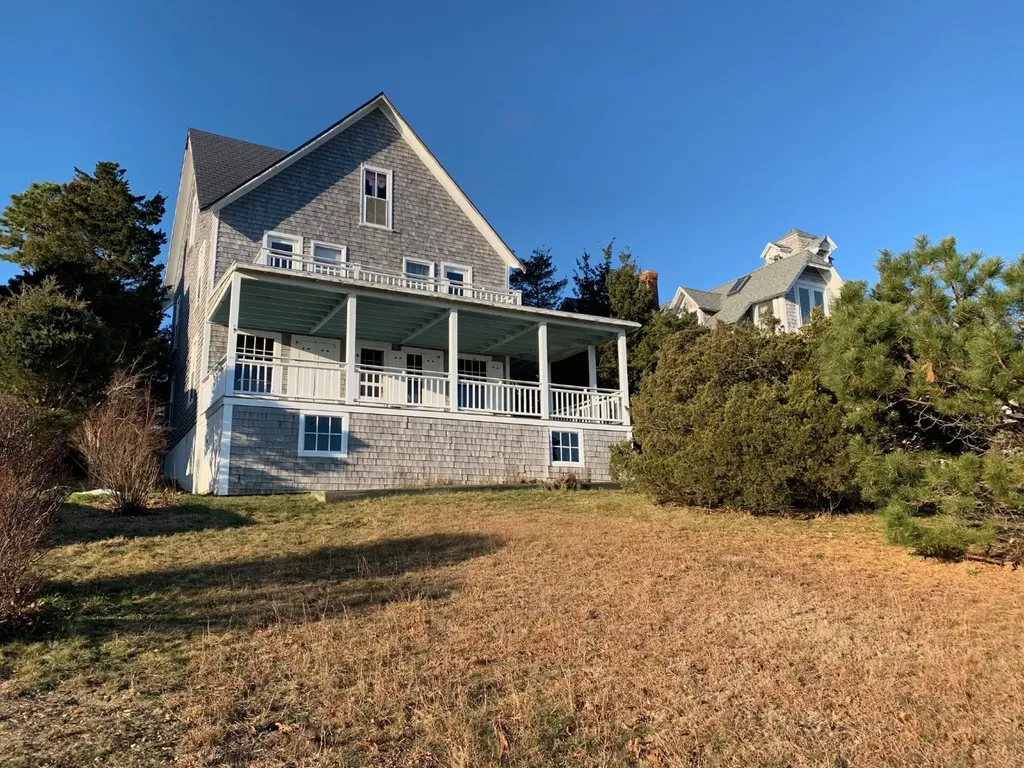 19 Mill Square Road Oak Bluffs MA 02557