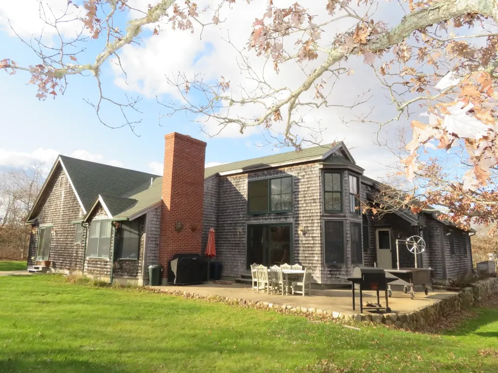 35 Watcha Path Edgartown MA 02539