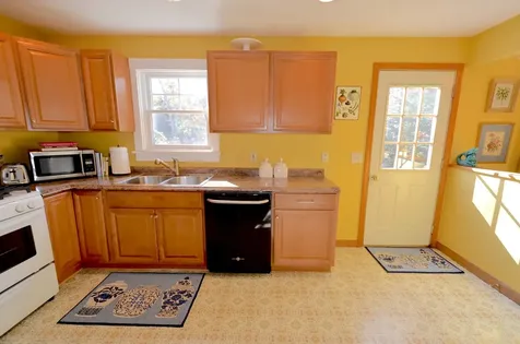 35 Manchester Avenue Oak Bluffs MA 02557