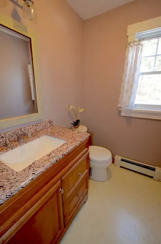 35 Manchester Avenue Oak Bluffs MA 02557