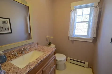 35 Manchester Avenue Oak Bluffs MA 02557
