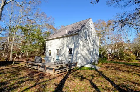 35 Manchester Avenue Oak Bluffs MA 02557