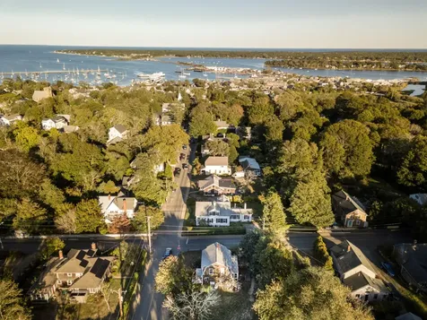 112 Spring Street Vineyard Haven MA 02568