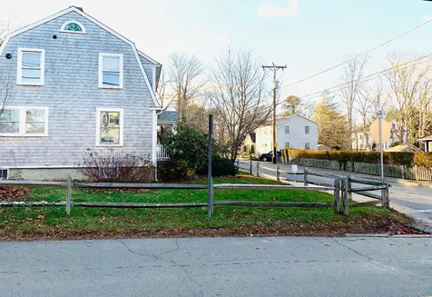 112 Spring Street Vineyard Haven MA 02568