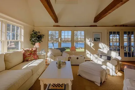 395 Barnes Road Oak Bluffs MA 02557