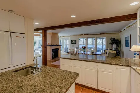 395 Barnes Road Oak Bluffs MA 02557