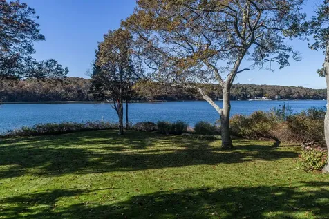395 Barnes Road Oak Bluffs MA 02557