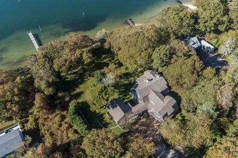 395 Barnes Road Oak Bluffs MA 02557