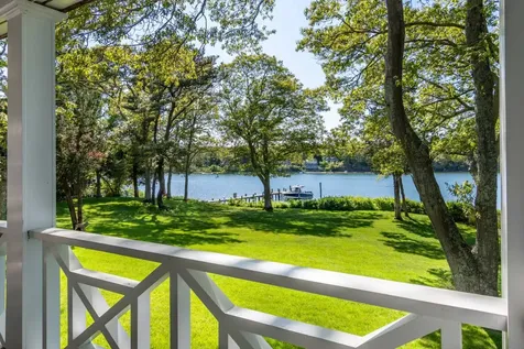 395 Barnes Road Oak Bluffs MA 02557