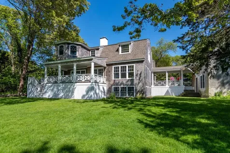 395 Barnes Road Oak Bluffs MA 02557