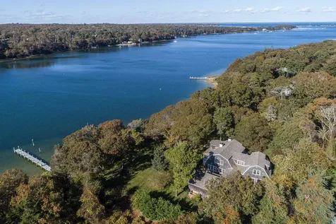 395 Barnes Road Oak Bluffs MA 02557