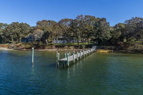 395 Barnes Road Oak Bluffs MA 02557