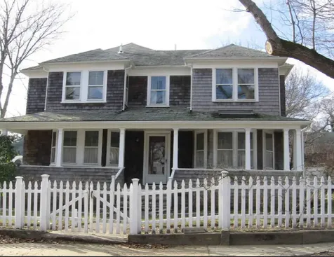 30 Daggett Avenue Vineyard Haven MA 02568