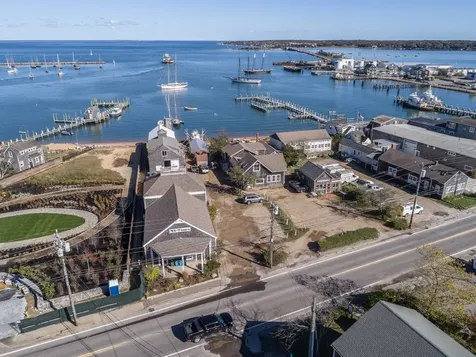 30 Beach Road Vineyard Haven MA 02568