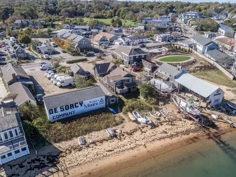 30 Beach Road Vineyard Haven MA 02568