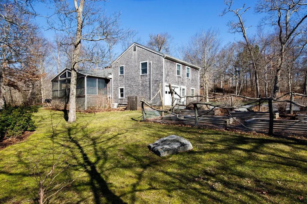 27 Indian Pipe Lane West Tisbury MA 02575