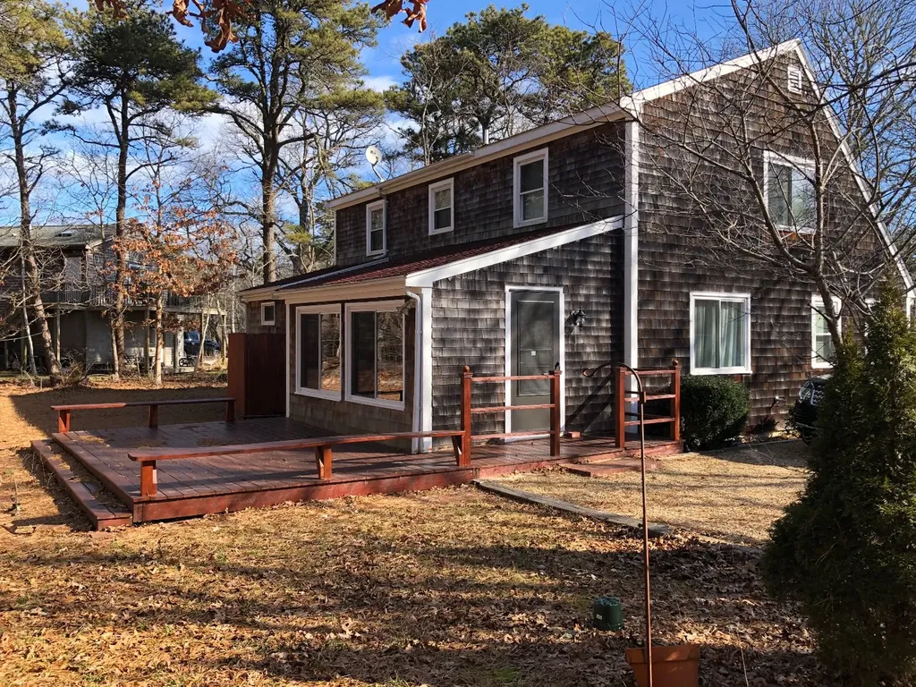 20 Thirteenth Street North Edgartown MA 02539