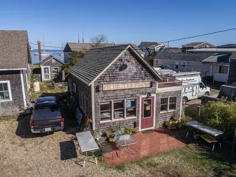 34 Beach Road Vineyard Haven MA 02568