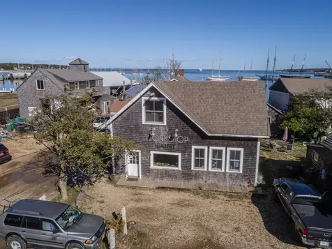 34 Beach Road Vineyard Haven MA 02568