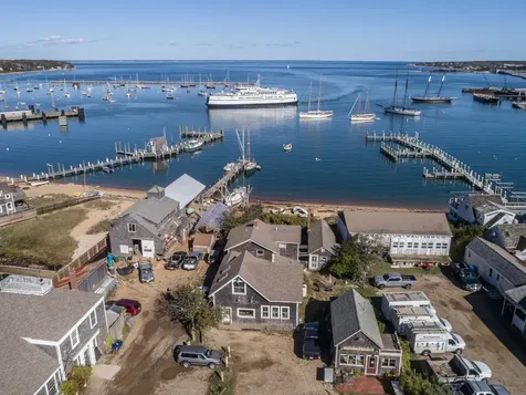 34 Beach Road Vineyard Haven MA 02568