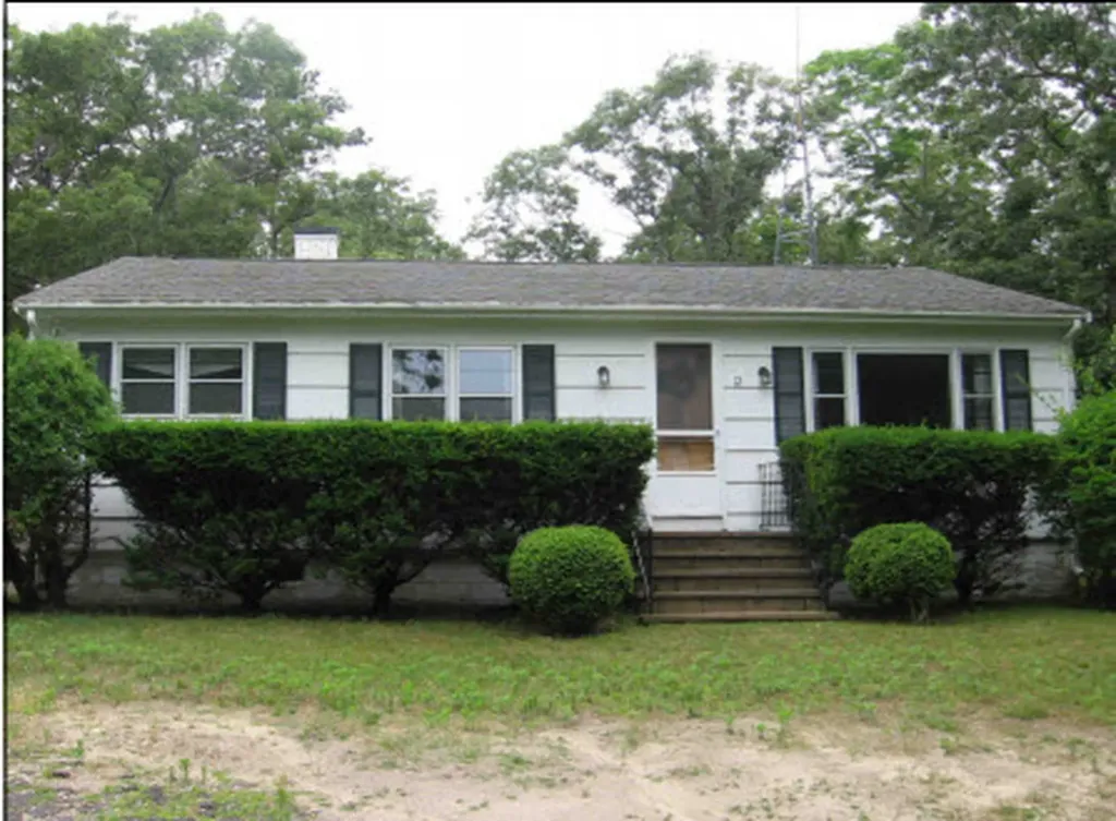 12 Menkens-lewis Lane Vineyard Haven MA 02568