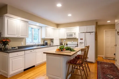 5 Upper Meadow Lane Oak Bluffs MA 02557