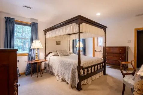 5 Upper Meadow Lane Oak Bluffs MA 02557