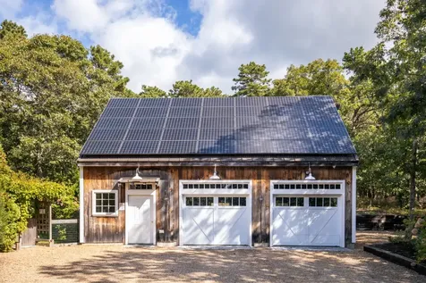 5 Upper Meadow Lane Oak Bluffs MA 02557