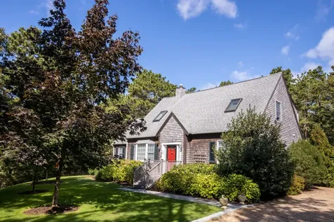 5 Upper Meadow Lane Oak Bluffs MA 02557