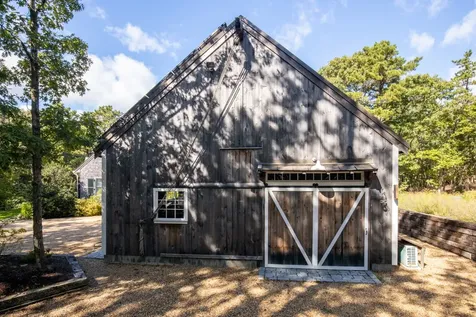 5 Upper Meadow Lane Oak Bluffs MA 02557