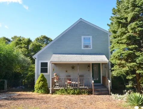 63 Manchester Avenue Oak Bluffs MA 02557