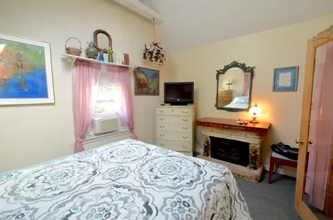 63 Manchester Avenue Oak Bluffs MA 02557